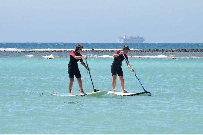 1,5-Hour Beginners Stand Up Paddle Course in Caleta de Fuste - Caleta de Fuste SUP course: why this flat-water setting matters