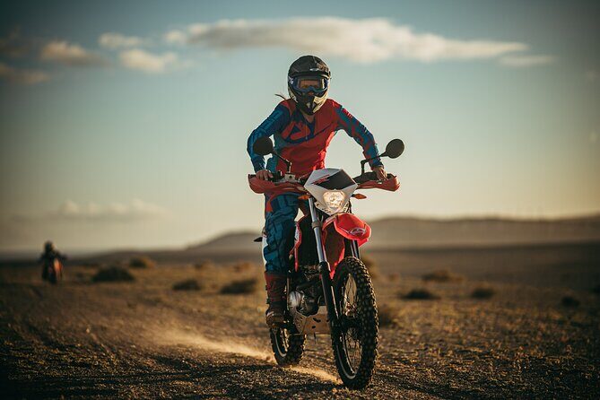 2-Hour Motorcycle Enduro Trip in Fuerteventura - Training that actually gets you moving: the briefing style matters