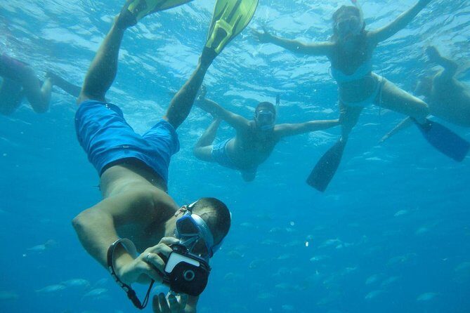 4-Hour Boat Trip to Isla de Lobos from Fuerteventura (Combo Deluxe) - The catamaran vibe: clean, organized, and small