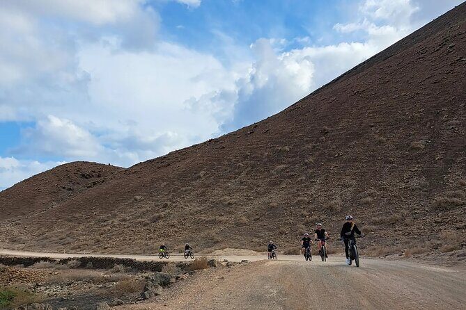 Barranco E Bike Tour in Corralejo North of Fuerteventura - Barranco de los Enamorados: the moment you park the bike and walk
