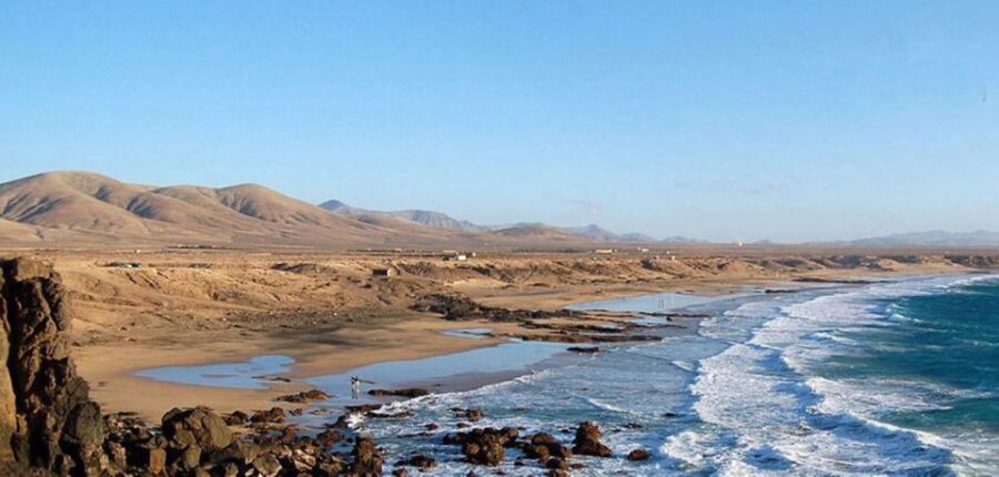 Caleta de Fuste/Corralejo: Guided E-Bike Tour & Crater Hike - Who guides the day, and how that helps