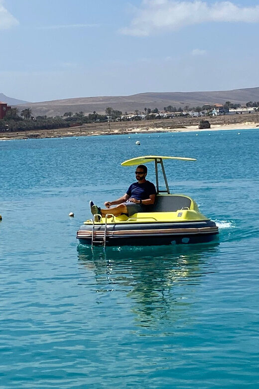 Caleta de Fuste: Electric Boat in Puerto Castillo - Your 20-minute loop around the calm bay