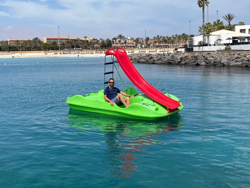 Caleta de Fuste: Pedalo with slide rental - Price and value: paying by group makes it easier