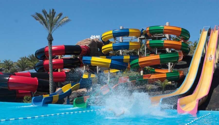 Corralejo: Acua Water Park Entry Ticket - Sunbeds, Shade, and Heat Management in Corralejo