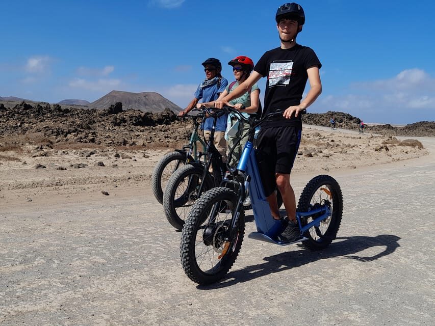 Corralejo: Off Road Adventure on E-scooter - The first photo stops: getting your bearings fast