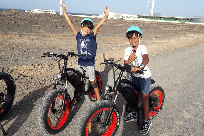 From Corralejo: E-bike/E-scooter 3-4 hour excursion - Getting Comfortable on an E-Bike (Even If You’re New)
