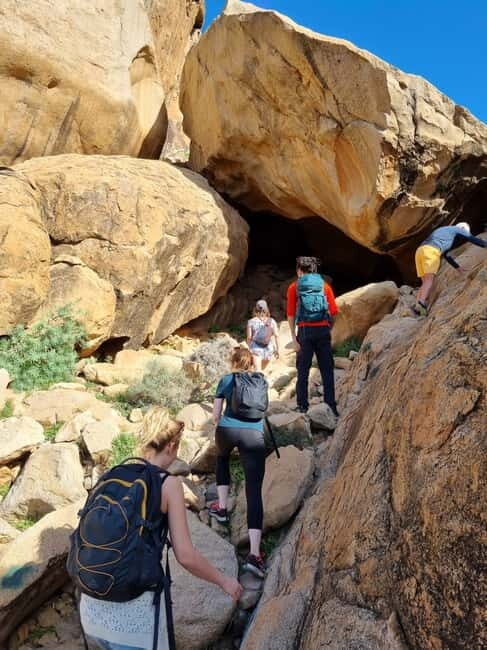 Fuerteventura: Ajuy Caves & hike to secret Las Penitas Arco - Pickup to Las Peñitas Canyon: the day starts with direction