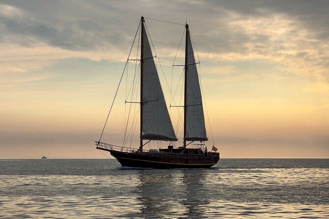 Fuerteventura: Aphrodite Exclusive Gulet with Food and Drinks - Food and drinks onboard: what you can expect to eat
