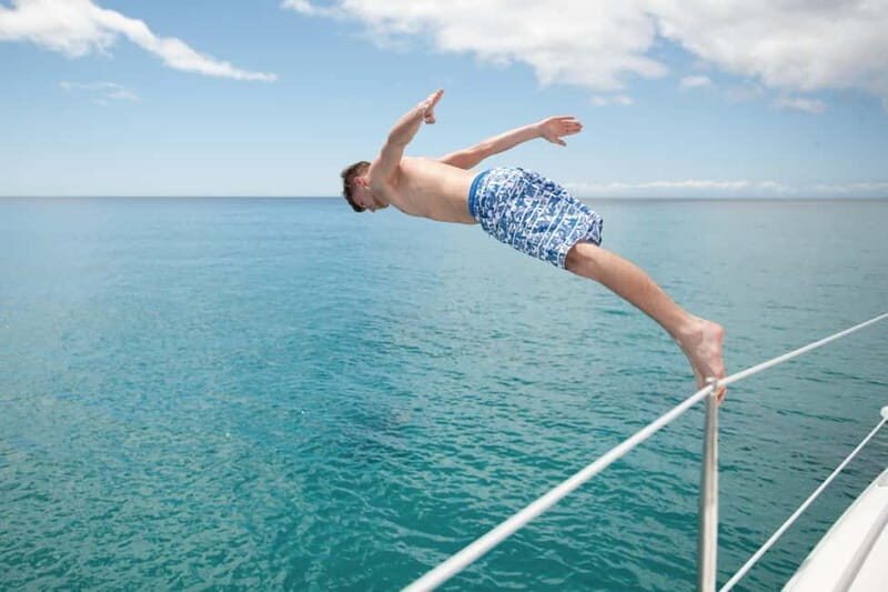 Fuerteventura: Catamarán navegación a vela y delfines. - Food, drinks, and that easy-going family atmosphere