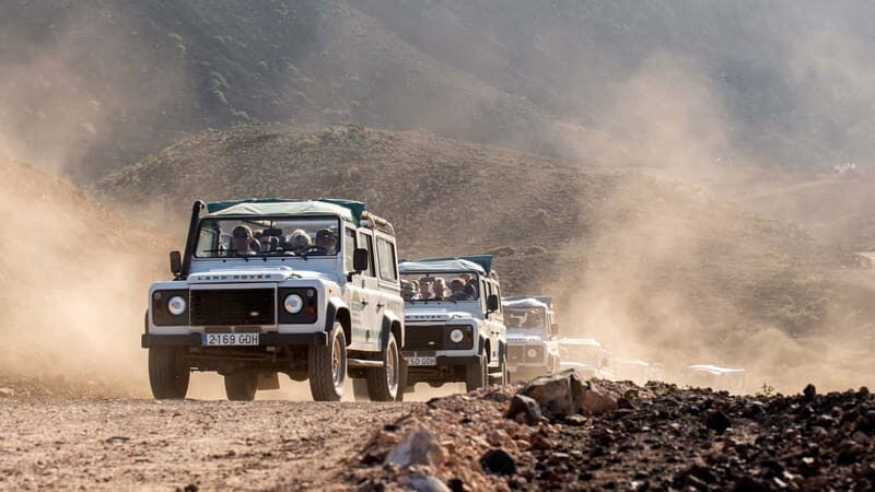Fuerteventura: Cofete Beach Jeep Safari - Stop 3: Quick Scenic Breaks, a Local Bar Pause, and Photo-Window Views