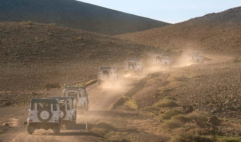 Fuerteventura: Cofete Beach Jeep Safari - Pickup, the Discovery Land Rover, and the Start of the Day