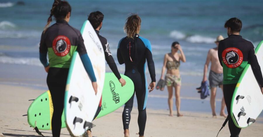 Fuerteventura : Corralejo Surf Lesson - Corralejo in Fuerteventura: why this surf lesson fits beginners