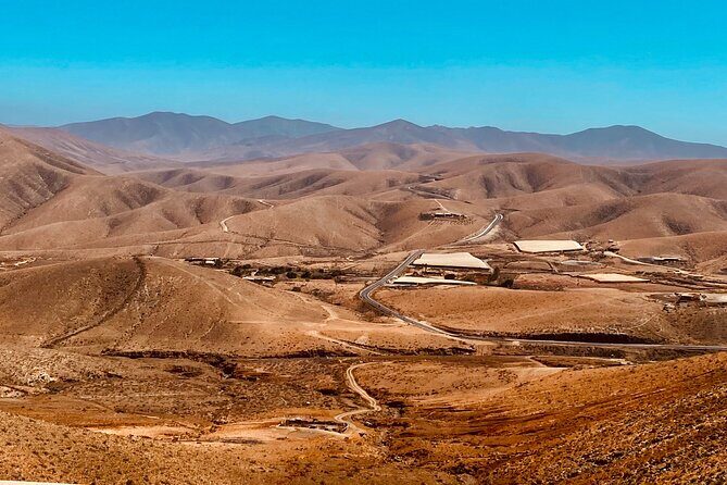 Fuerteventura: Discover Fuerteventura Tour max 8pax - The Typical Canarian Village Stop, Tindaya, and the Goats