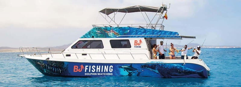 Fuerteventura: Dolphin watching and Lobo Island Combo Cruise - The La Concha / Isla de Lobos Stop: Snorkel, Kayak, and SUP Time