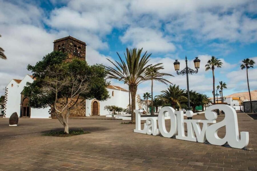 Fuerteventura :Dunas Corralejo, La Oliva Iglesia:¡cruceros! - La Oliva: former capital energy and a church stop you can actually enjoy
