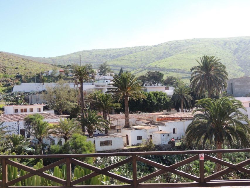 Fuerteventura: Island Highlights Guided VIP Sightseeing Tour - Food and budget: how lunch fits without feeling like a rip-off
