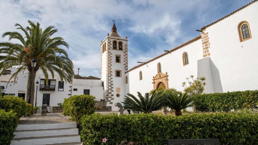 Fuerteventura: Island Highlights Sightseeing Tour - Sicasumbre viewpoint and the volcanic coast energy at the end