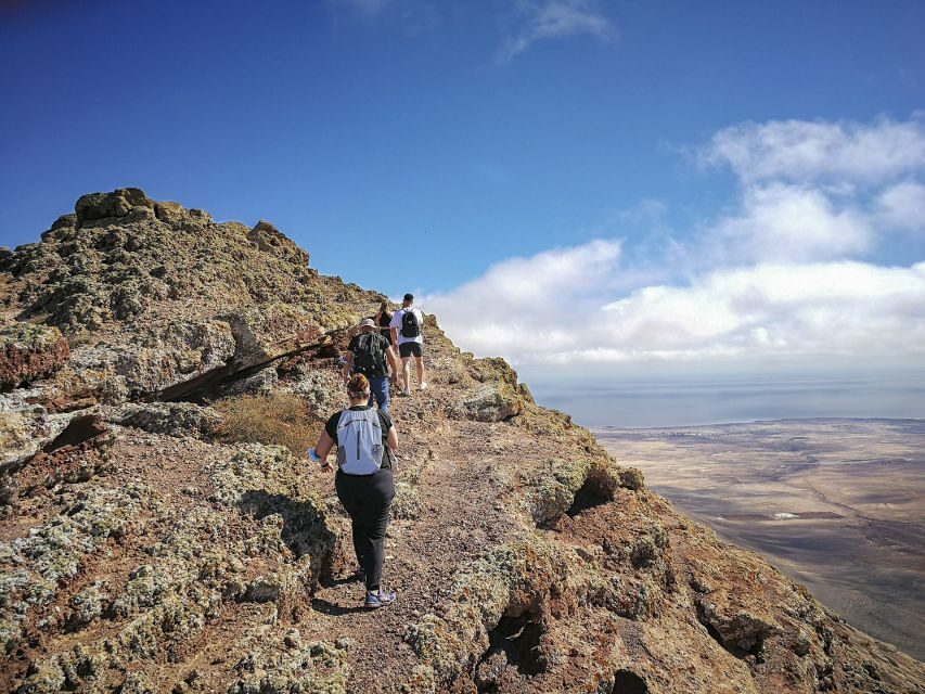 Fuerteventura: Montaña Escanfraga Volcano Summit Hike - The camel route climb: where good shoes change everything