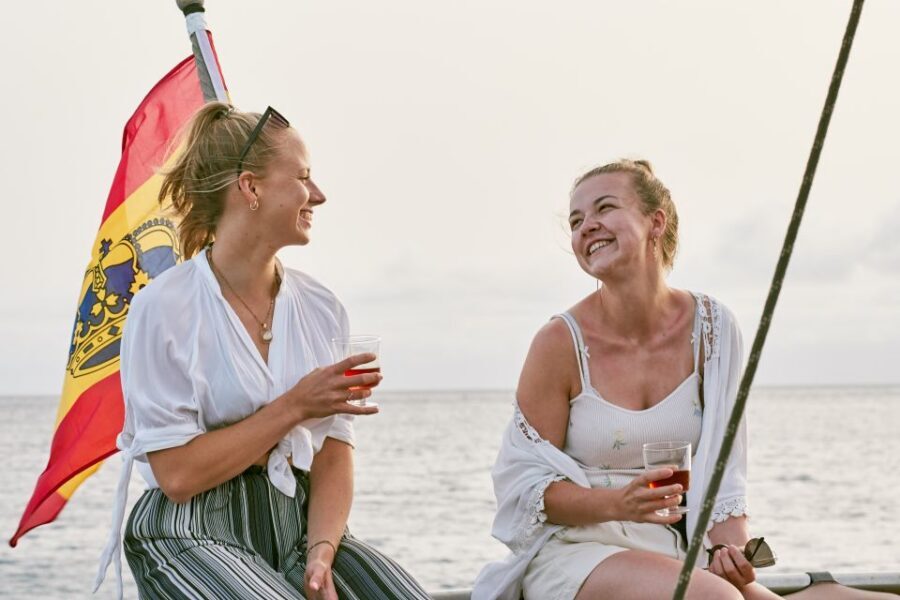 Fuerteventura: Sunset boat trip with DJ, Food & Drinks - The onboard feel: deck time, chill-out music, and the sunset pace