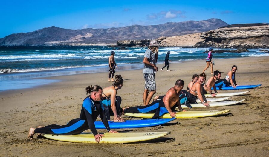 Fuerteventura Surfing Experience - Pickup and the real meaning of the 4–12 hour window