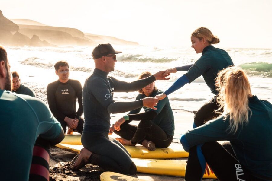 Fuerteventura: Surfing Lesson in the south of Fuerteventura - Equipment choices that match your level (and why it matters)