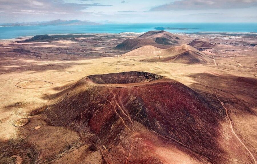 Fuerteventura: Wild North and Corralejo Tour From the South - Playa El Mejillón Photo Stop: A Fast Coast Moment
