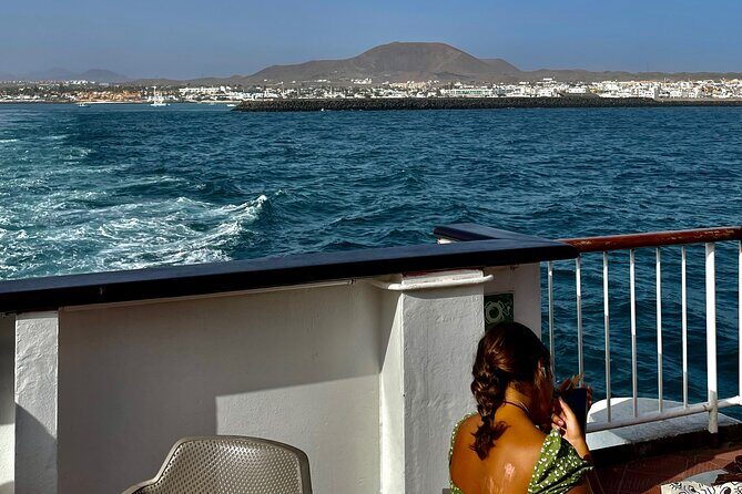 Lanzarote: Private island Grand Tour - Orzola harbor road: a surprise stretch you’ll remember