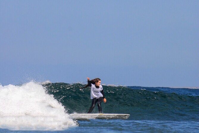 Lezioni di Surf per Beginner e Intermedi (6 persone a istruttore) - Corralejo Meeting Point and the Real 4-Hour Flow