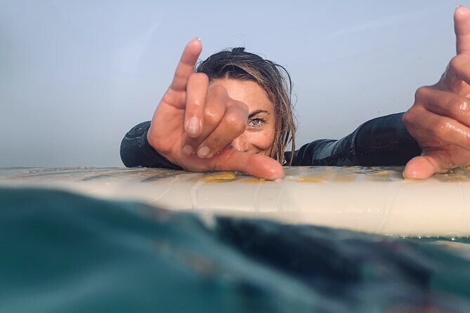 Lezioni di Surf per Beginner e Intermedi (6 persone a istruttore) - FAQ