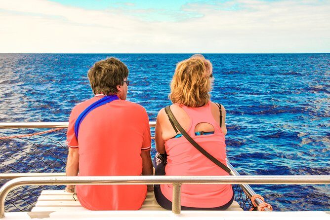 Odyssee 3: The Glass Bottom Boat Tour in Fuerteventura - Lunch, Open Bar, and the Canarian break that keeps everyone happy