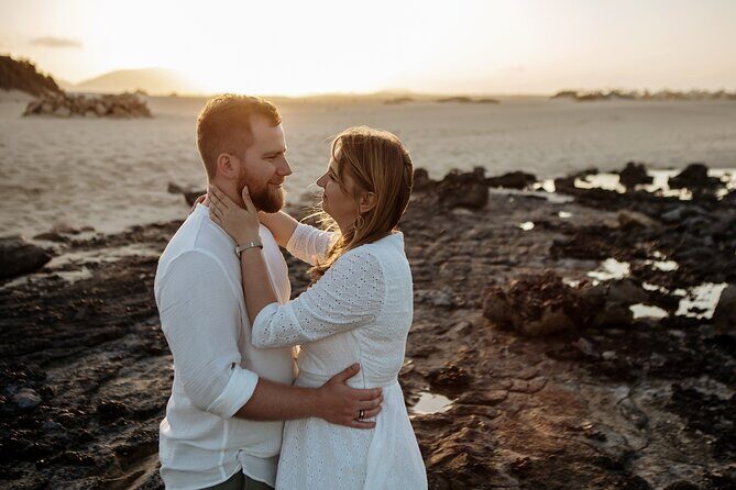 Private Pro Photoshoot in the Dunes of Corralejo - Stop in Parque Natural de Corralejo: how the dunes setting plays with your poses