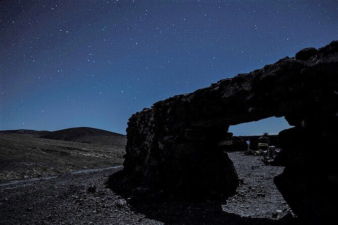 Stargazing from Los Molinos area, Starlight Guide - Telescopes and Laser Pointers: What You Gain Beyond Naked-Eye Looking