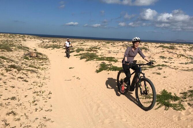 Volcanic Discovery PREMIUM eBike Tour: 35 km - Key highlights at a glance