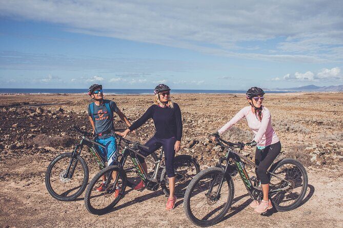 Volcanic Discovery PREMIUM eBike Tour: 35 km - Premium e-bike support and the guide’s role